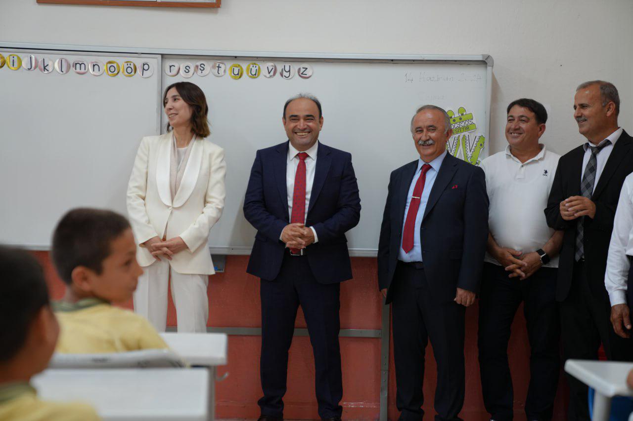 Başkan Akdeni̇zli̇ Karne Heycanina Ortak Oldu (4)