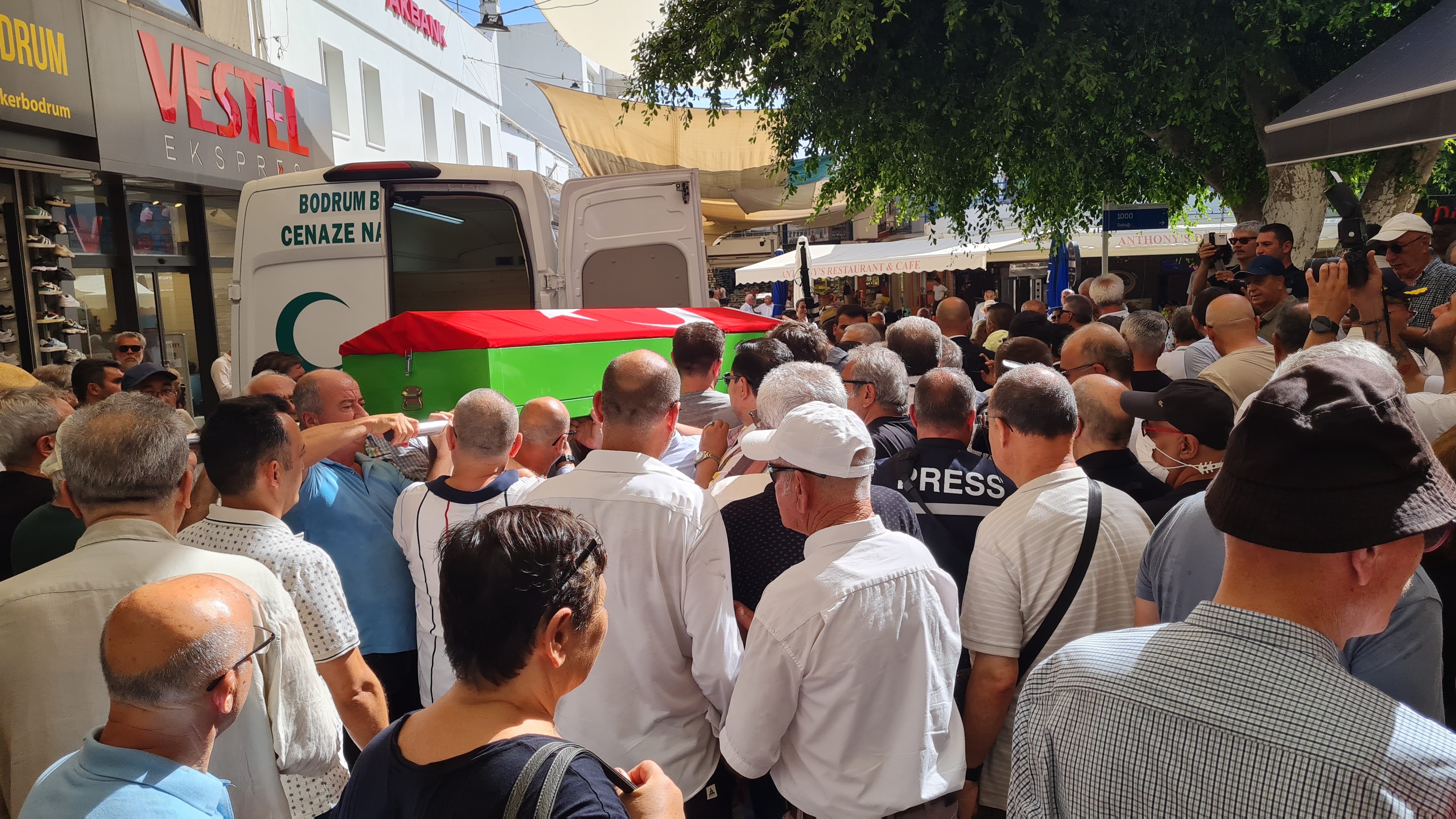 Muğla Eski Milletvekili Gökbel, Son Yolculuğuna Uğurlandı (5)