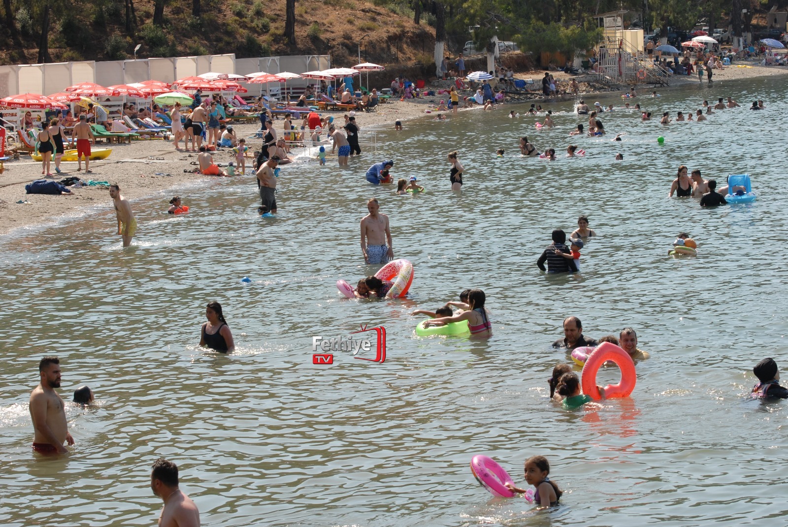 Fethiye Okulun İşlettiği Mavi Bayraklı Plaj Tatilcileri Ağırlıyor (11)