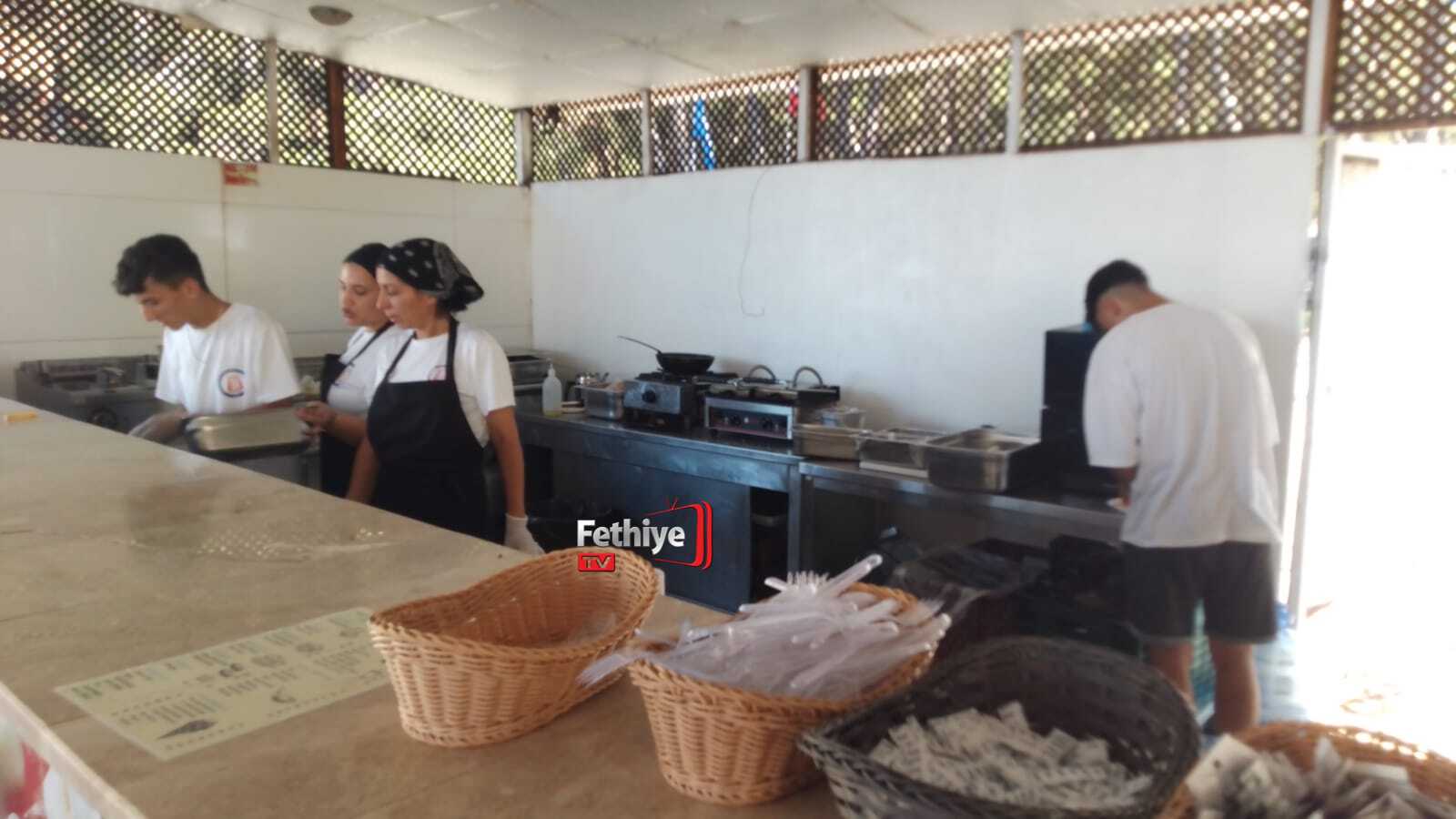 Fethiye Okulun İşlettiği Mavi Bayraklı Plaj Tatilcileri Ağırlıyor (5)