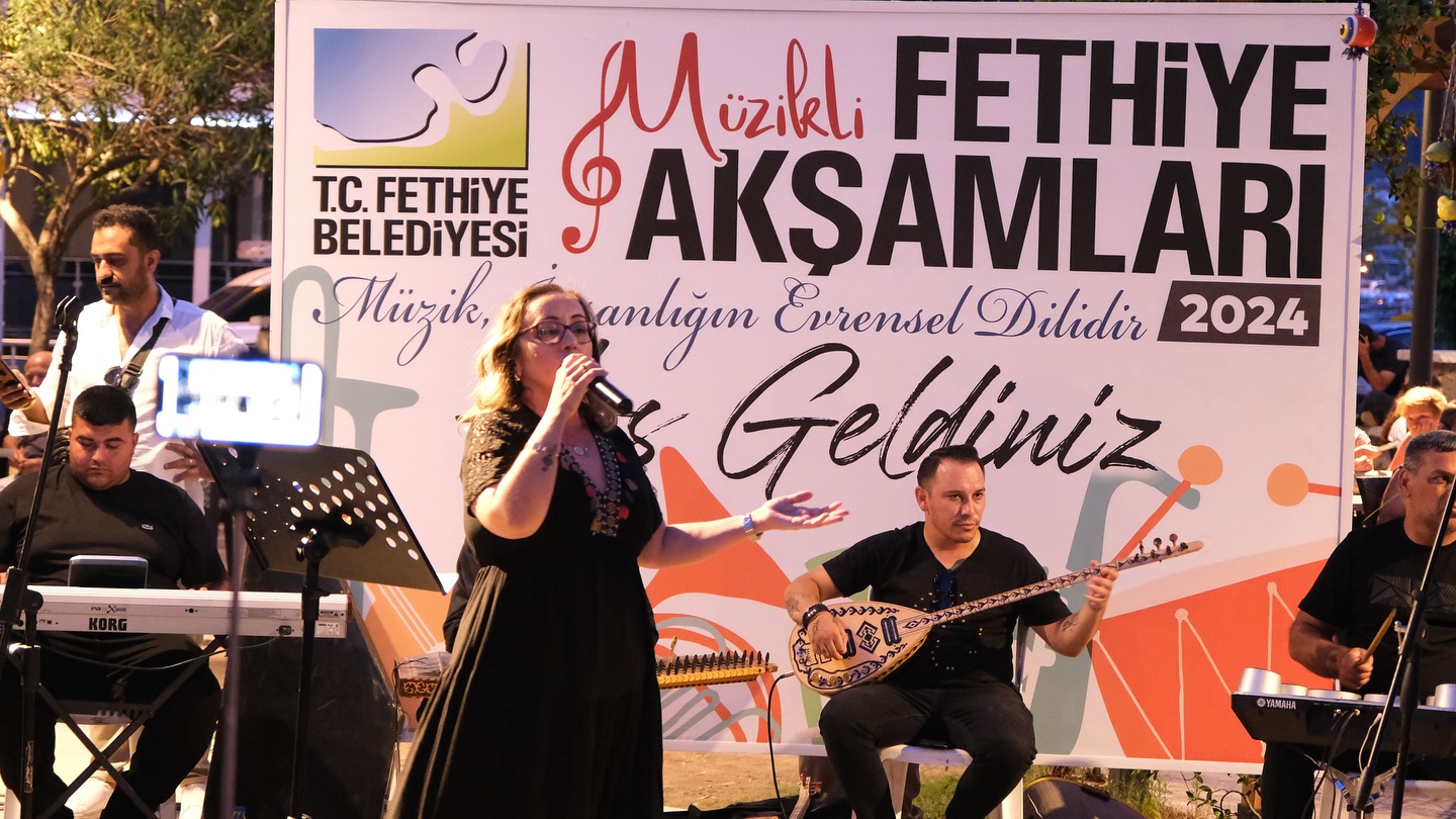 ‘Müzikli Fethiye Akşamları’ Adem Kazan Konseriyle Başladı (7)