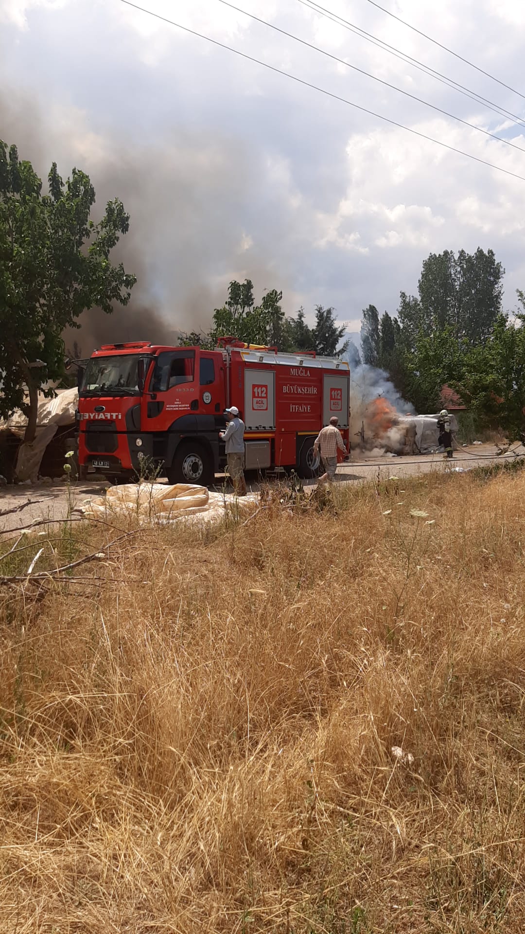 Seydikemer'de Alevlere Teslim Olan Ev Kullanılamaz Hale Geldi (8)